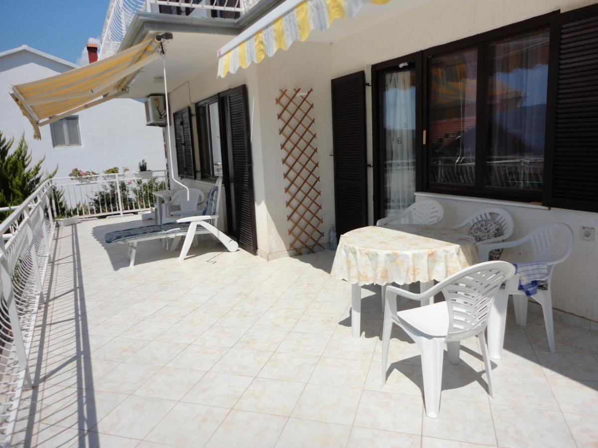 Hotel Wisteria à Tivat Extérieur photo