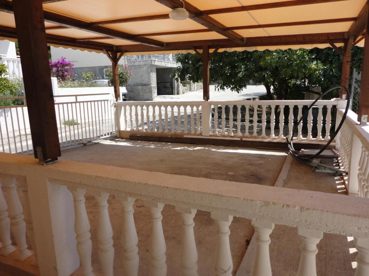 Hotel Wisteria à Tivat Extérieur photo