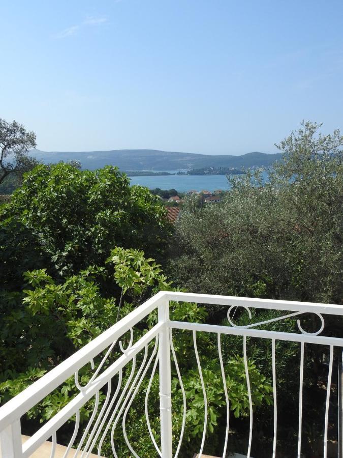 Hotel Wisteria à Tivat Extérieur photo